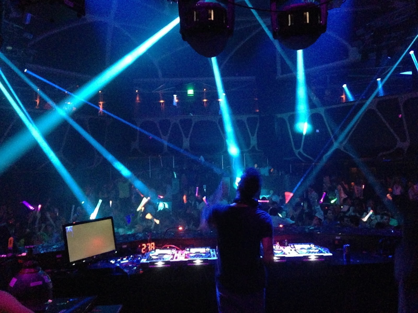 Verhuurders van geluidsinstallaties Antwerpen | Allround Dj Team Studio Uno